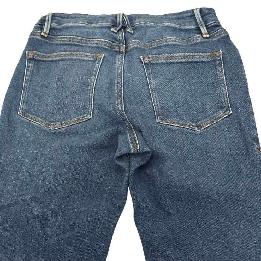 Good American Good Legs Straight Jeans in the Indigo025 wash.